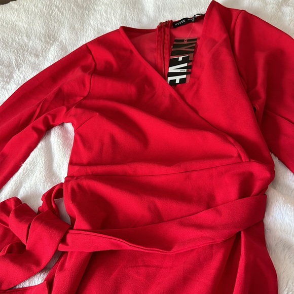 Long red cocktail dress. - Picture 5 of 5